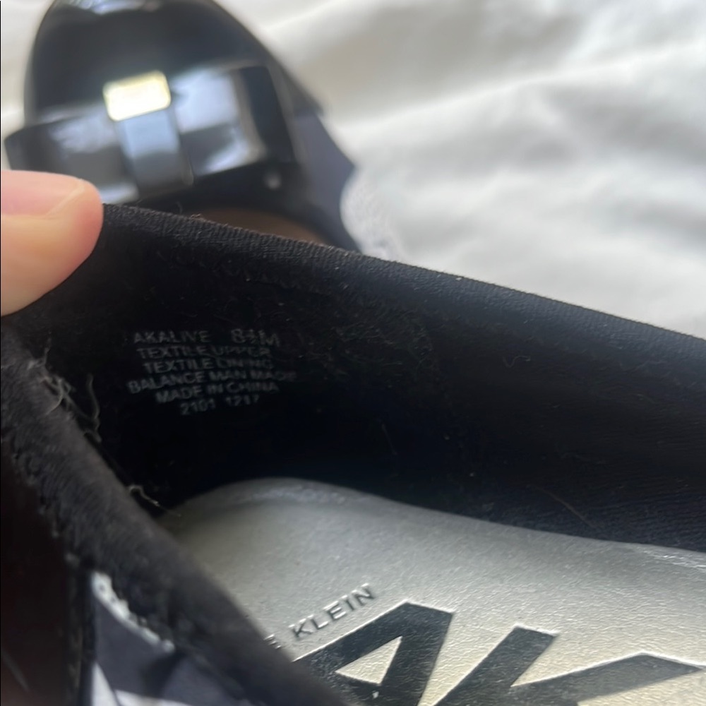 Anne Klein Black Flats with Decorative Bow - Picture 7 of 8